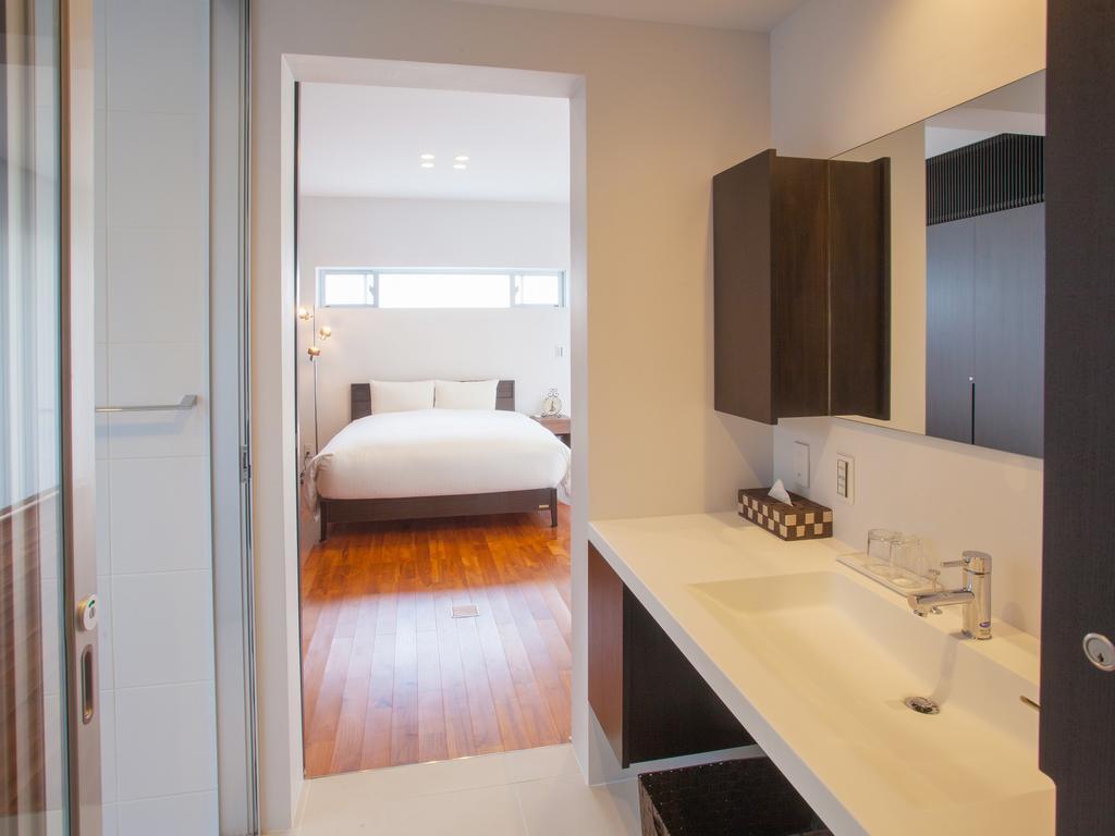 Kariyushi Condominium Resort Onna Maeda Base Экстерьер фото